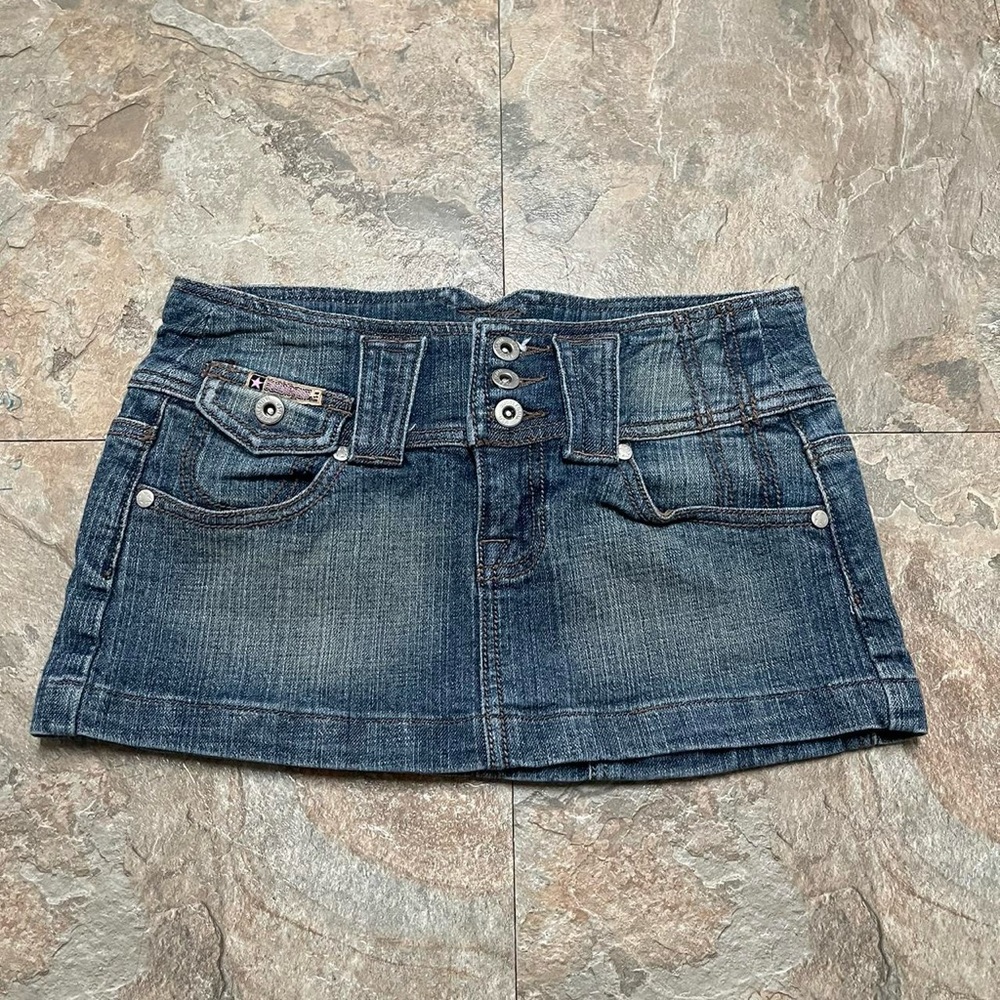 ISO this skirt